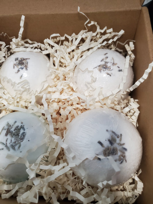 4 WHITE LAVENDER ORGANIC BATH BOMBS